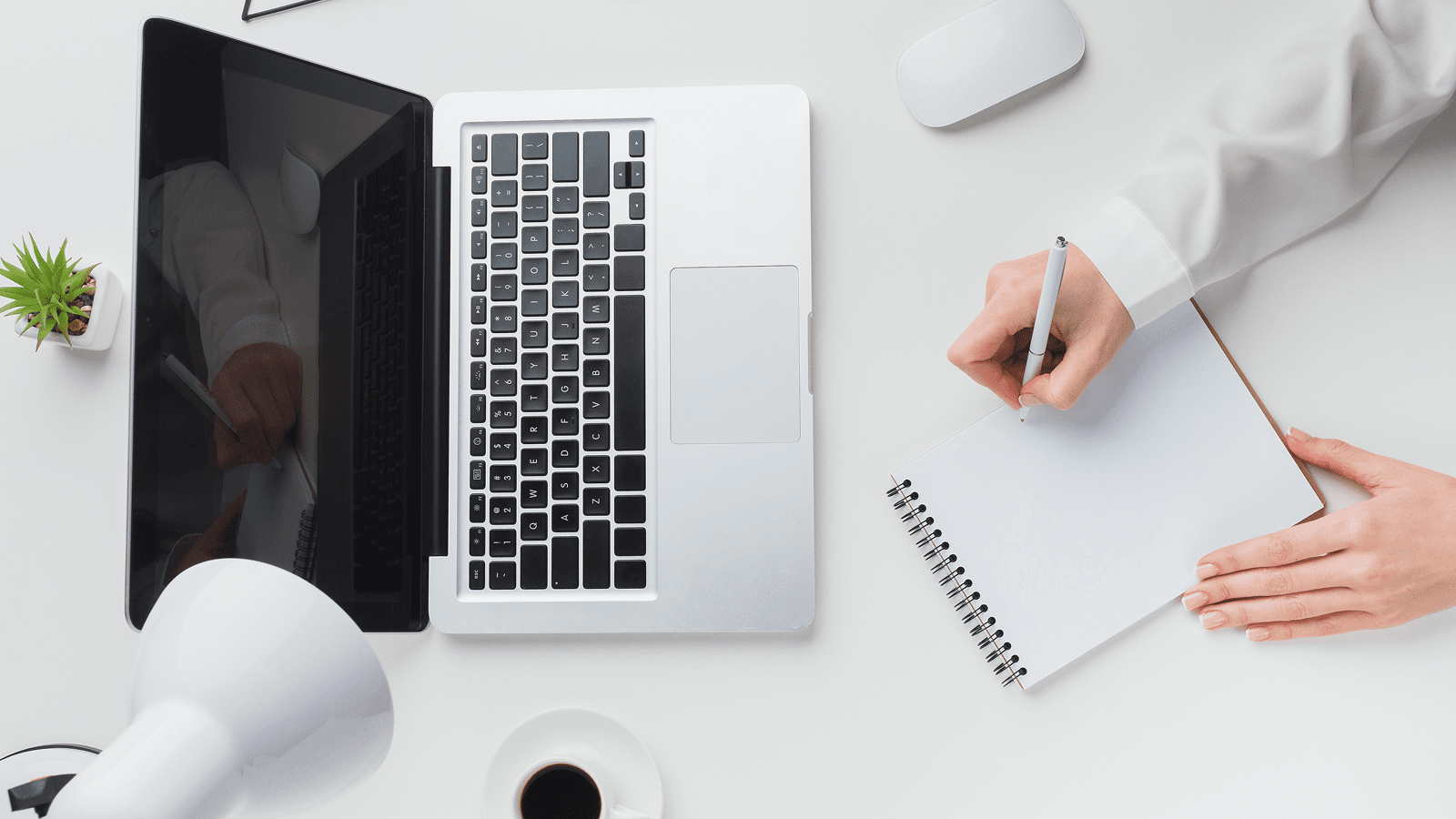 Клиент не может совершить покупку на сайте из-за ошибок в дизайне, юзабилити и медленной скорости загрузки